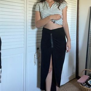 Skirt with zipper down the middle